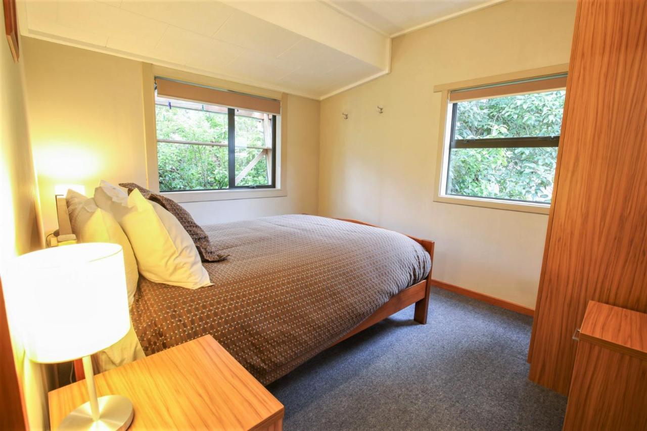 Kaka Retreat Motel, Stewart Island Half-moon Bay Esterno foto