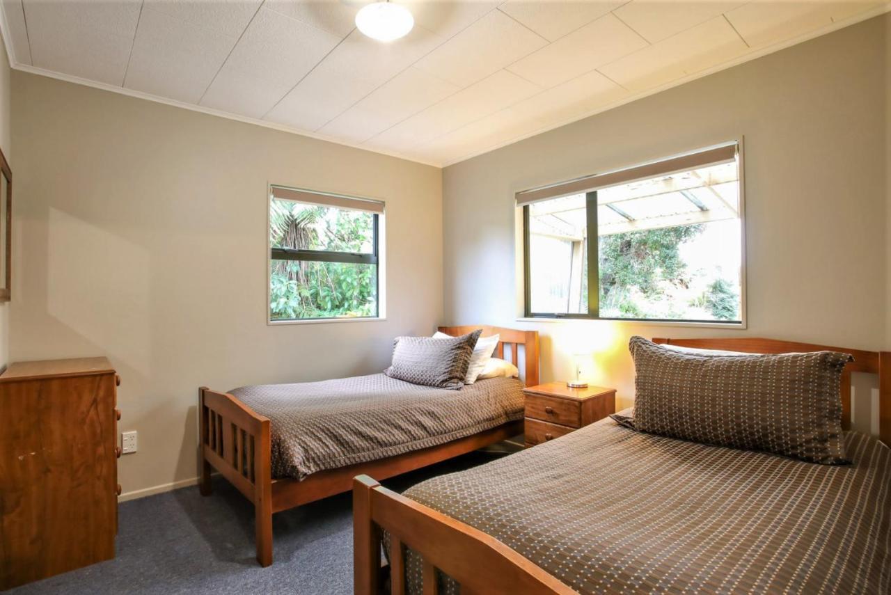 Kaka Retreat Motel, Stewart Island Half-moon Bay Esterno foto